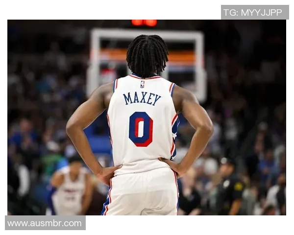 纽约尼克斯与活塞激战正酣谁能在这场对决中笑到最后